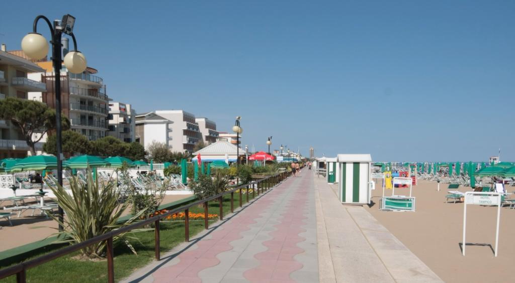 Villa Roma Holidays Jesolo Phòng bức ảnh
